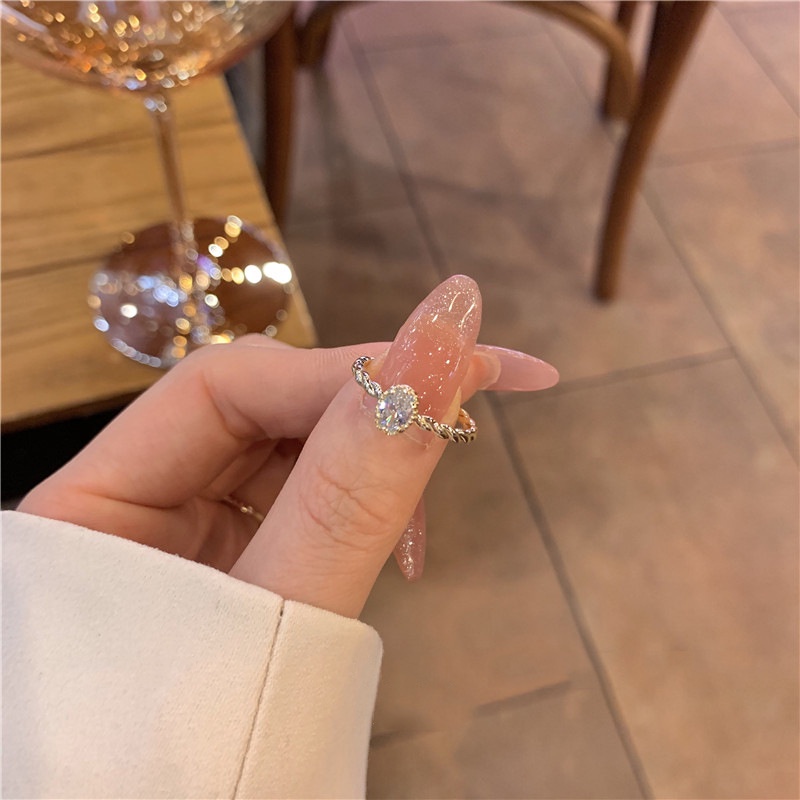 Nhẫn Đính Hôn Thép Titan Mạ Vàng Đính Đá Zircon Thời Trang