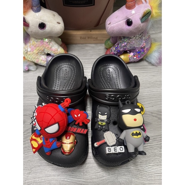 Dép san đan siêu nhân và A,shin
