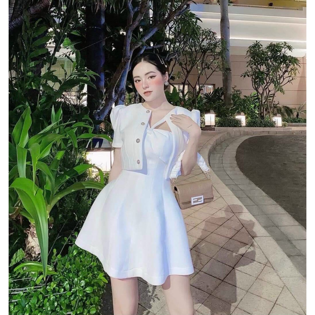 Set Đầm Cổ Chéo Có Mút Và Áo Khoác