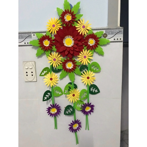 Lẳng hoa trang trí lớp làm bằng nỉ