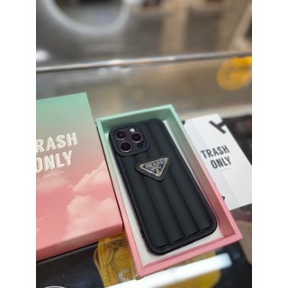 ỐP LƯNG PRADA ĐEN