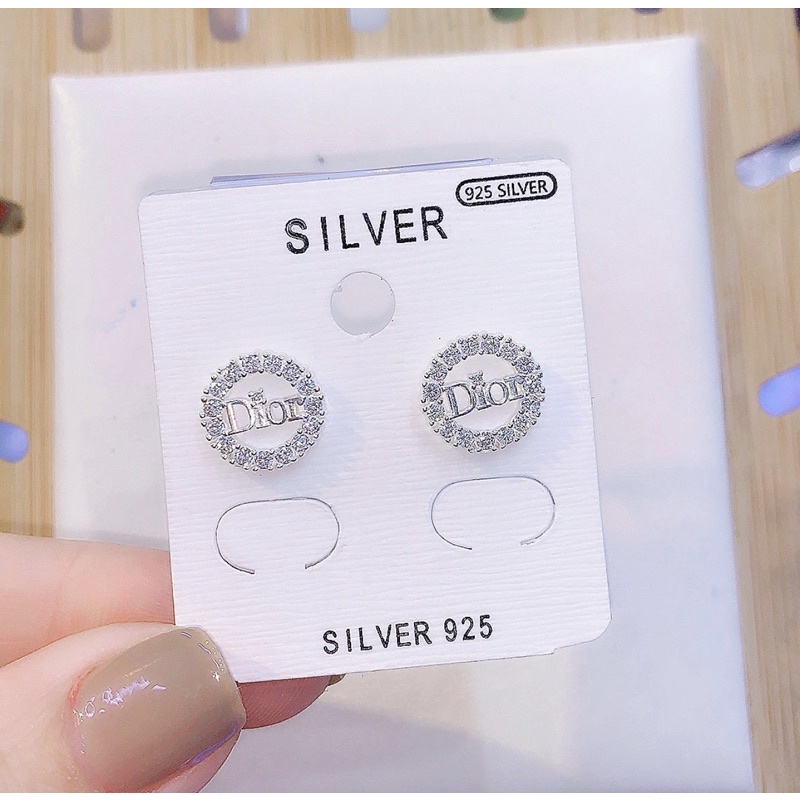 Bông tai gắn đá Minh Hằng Jewelry