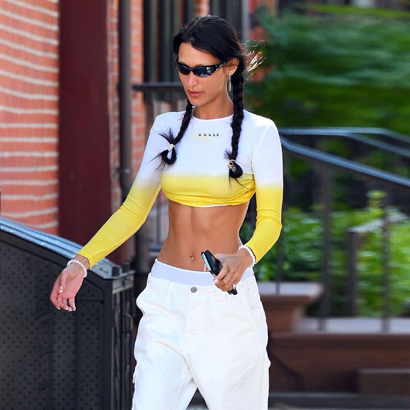 Áo Croptop Tay Dài Cổ Tròn In Chữ Màu Gradient Cá Tính Cho Nữ