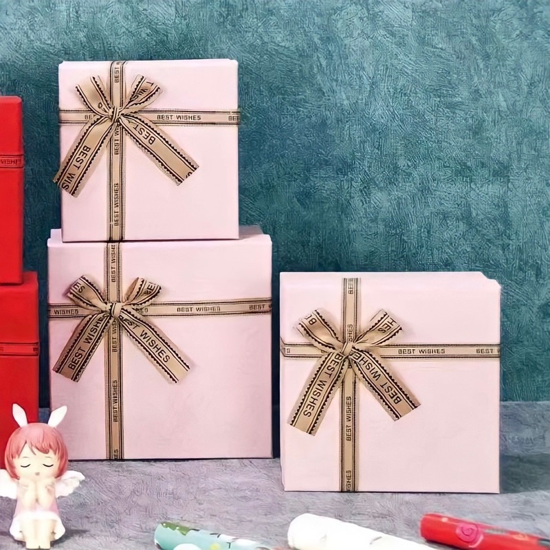 Hộp quà tặng sang trọng màu thổ cẩm siêu đẹp (Hình vuông, giá 1 chiếc)