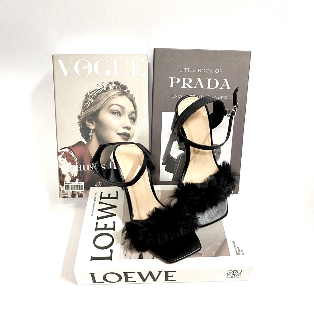 Giày Sandal nữ đế vuông bigsize quai gắn lông vũ gót nhọn 9 phân SD003