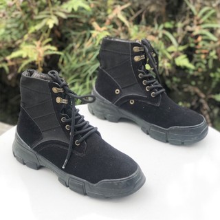 Giày boot nữ cổ thấp da lộn hiện đại 20464