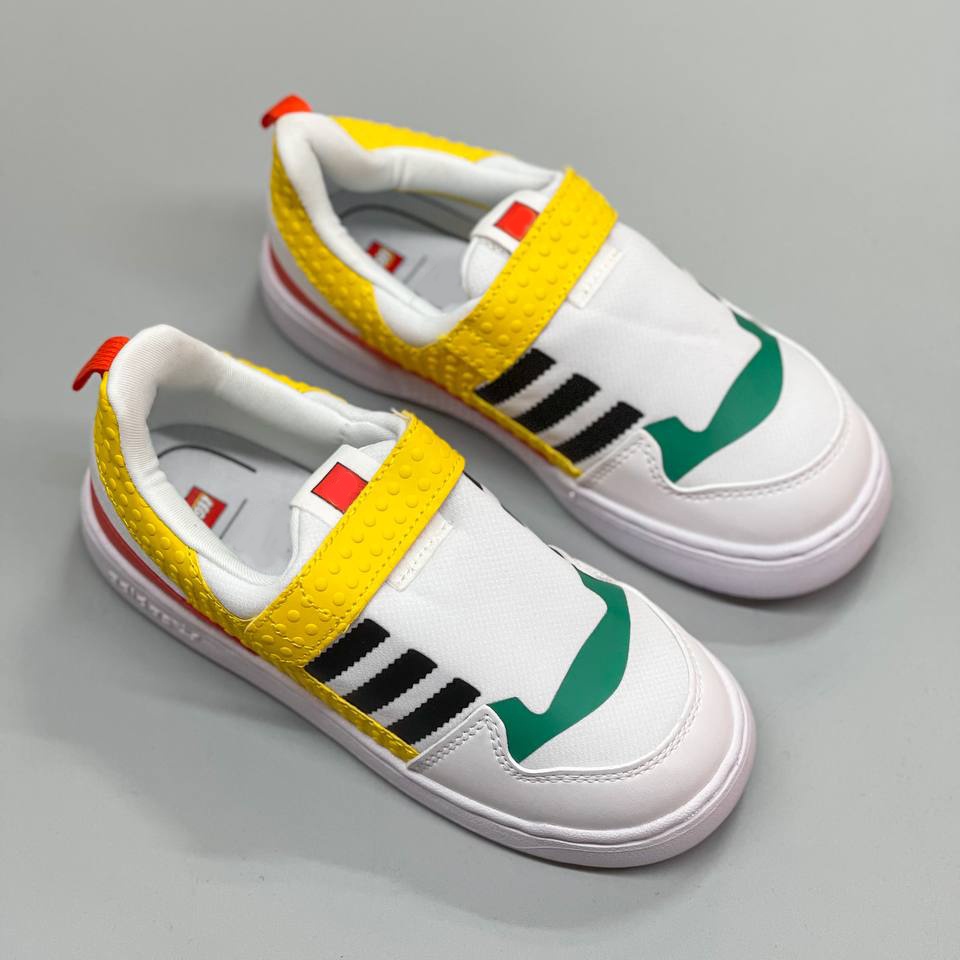 Giày Adidas kids GAK, đế chắc chắn cho bé chạy nhảy chơi thể thao.