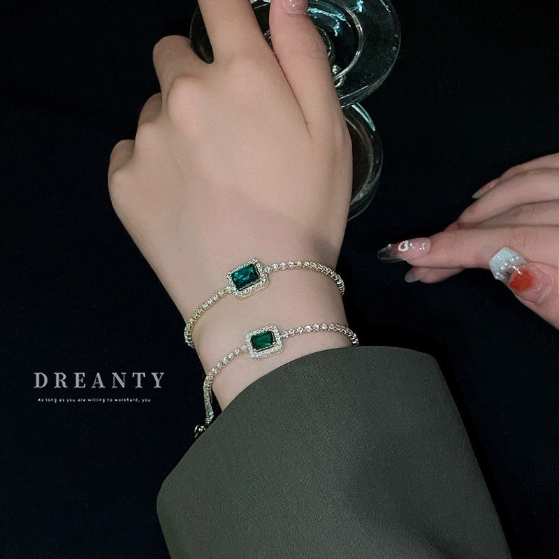 Vòng Tay Đính Đá Zircon Hình Vuông Màu Ngọc Lục Bảo Sang Trọng Thời Trang Cho Nữ