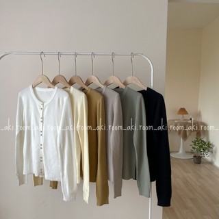 Áo len tăm mềm dài tay cài cúc vàng cổ tròn