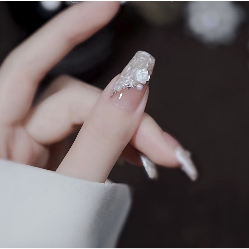 Móng úp thiết kế nailbox thiết kế cô dâu siêu xinh
