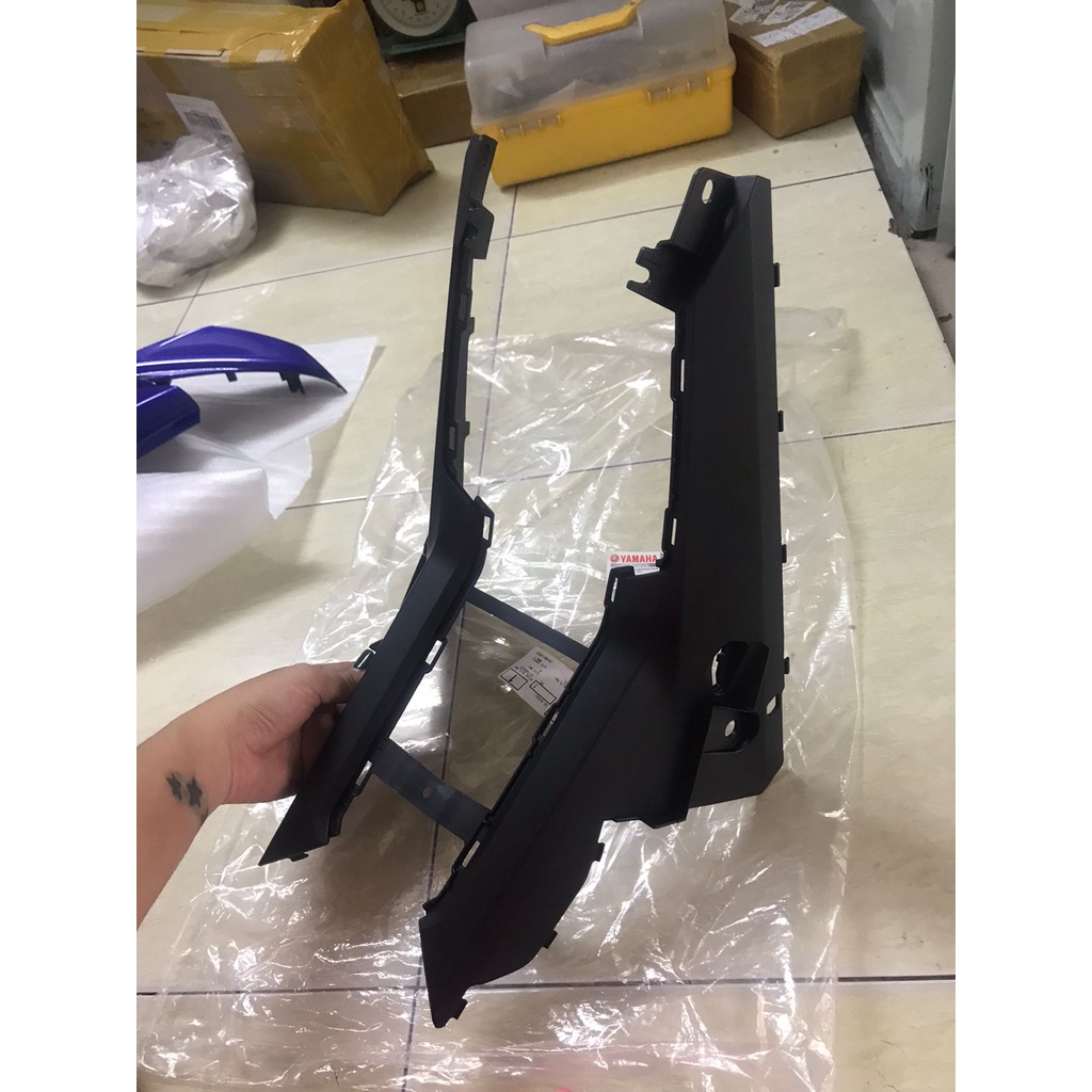 Ốp bịt yếm -chữ H zin hãng Exciter 150.