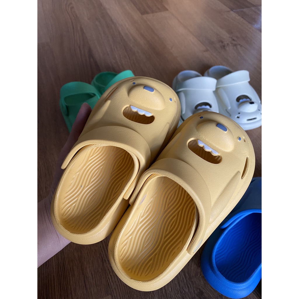 Dép sục Eva Cheerful Mario siêu nhẹ cho bé