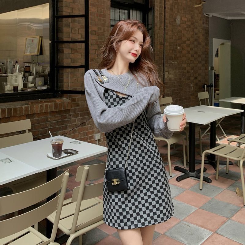 Đầm midi Hai Dây Ôm Dáng Họa Tiết Kẻ Ô Mẫu Mới 2022 Thời Trang Mùa Xuân Cho Nữ