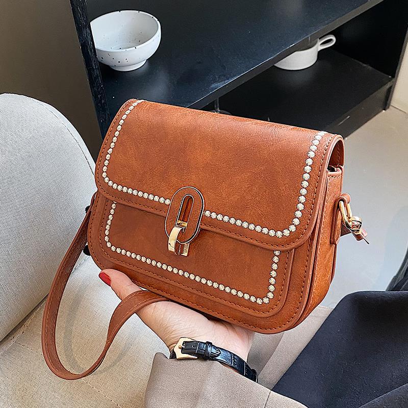 Mặt Dây Chuyền Hình Vuông Nhỏ Phong Cách Cổ Điển Cho Nữ