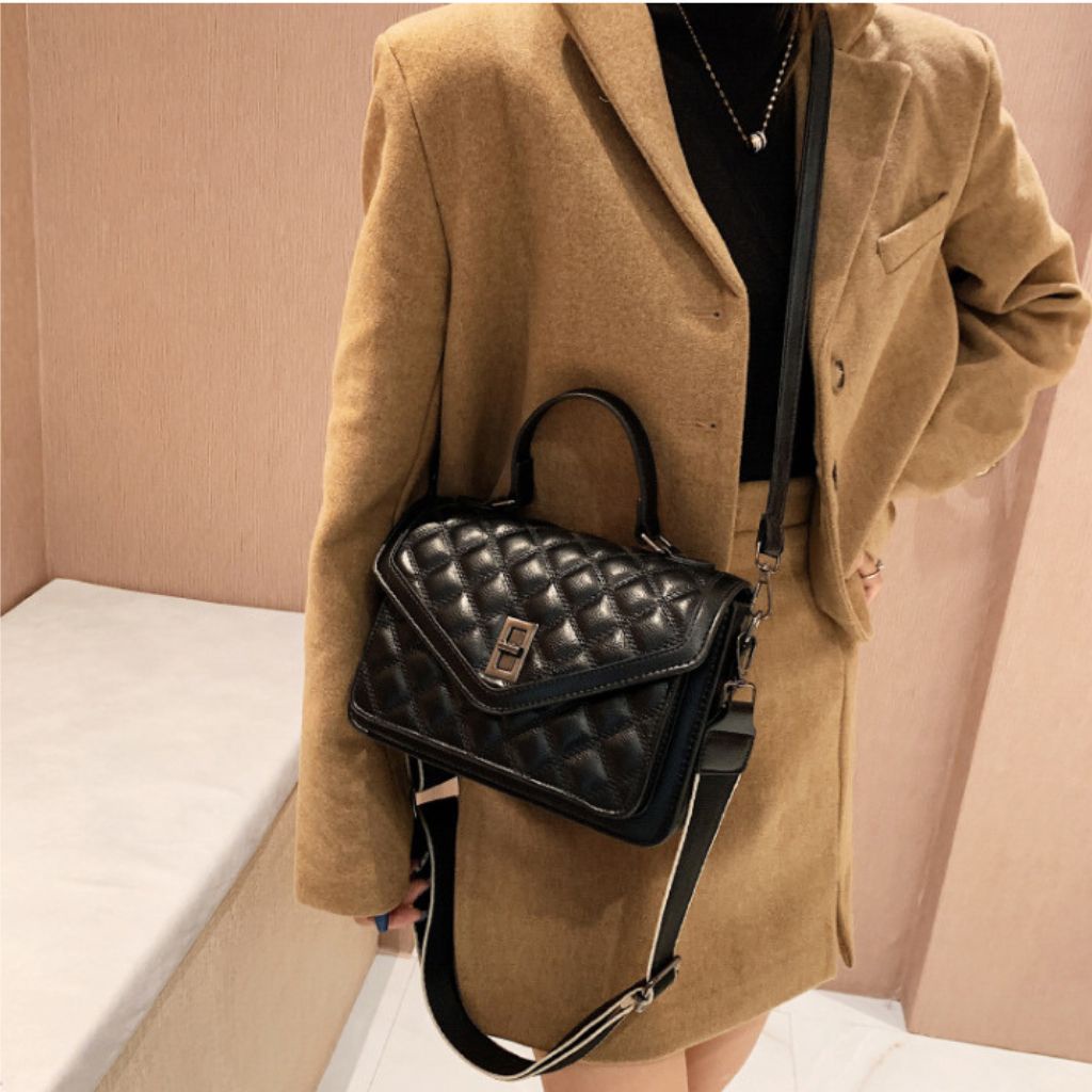 Túi xách nữ đeo chéo túi xách công sở ô trám khóa cài size 24 - TN05