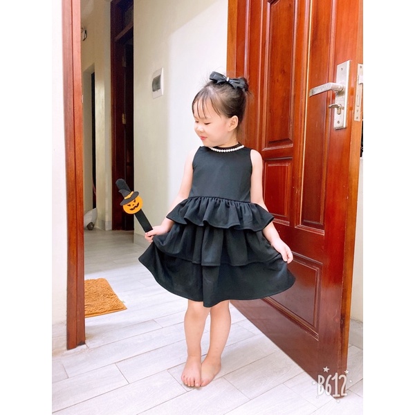 Đầm Đen 3 Tầng Cổ Đính Ngọc Xinh Cho Bé Gái ❣️