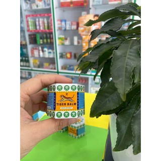 Dầu cù là con cọp TIGER BALM