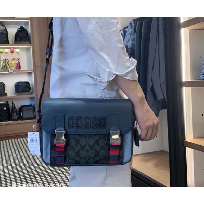 Túi đeo chéo Coach thời trang cao cấp 2022