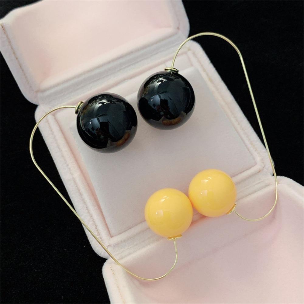 Khuyên Tai Hình Quả Cầu Màu Vàng Đen Đơn Giản Cá Tính Dành Cho Nữ