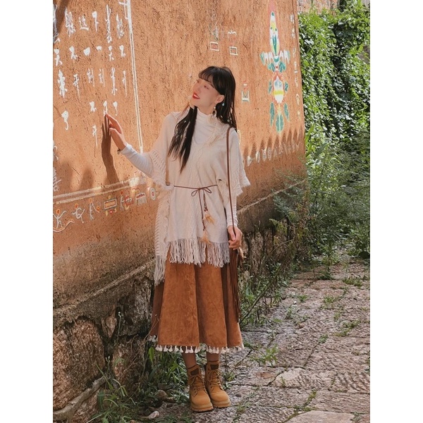 Sét chân váy và áo choàng len có mũ phong cách boho siêu hót