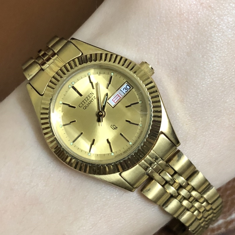 Đồng hồ nữ dây kim loại dáng Rolex thườn hiệu Citizen Nhật bản
