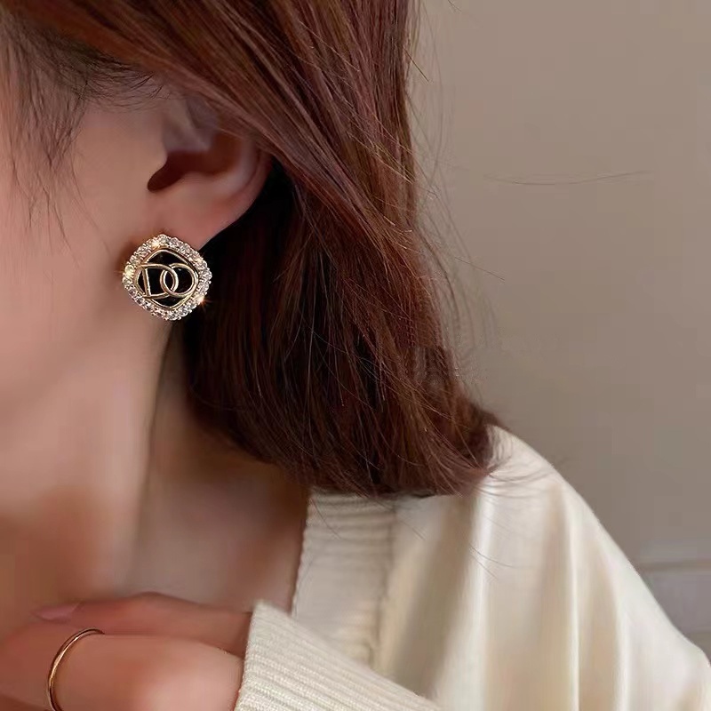 Khuyên Tai Nữ Hình Vuông Bằng Đồng Đính Đá zircon Đen Sang Trọng