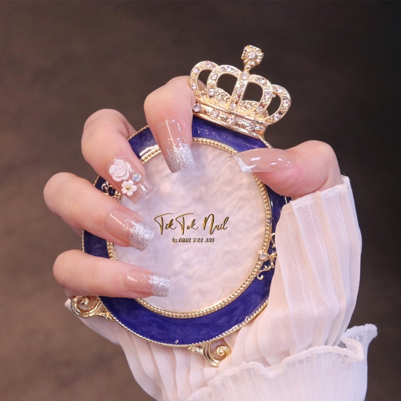vương miện tán màu chụp hình nail