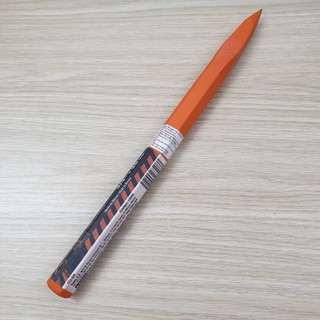 3/4" Đục lấy dấu Truper 13050 (CU-3/4) - Mũi đục này là loại đầu nhọn, dài 30cm - làm từ kim loại nên có độ cứng cao