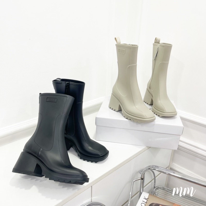Giày boot cổ cao,gót vuông 5p. Hàng QCCC fullbox