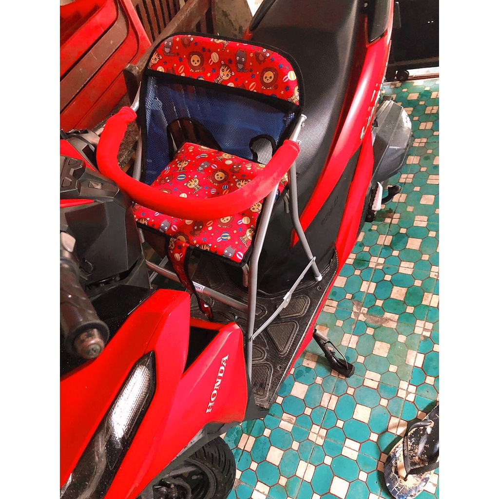 Ghế ngồi xe tay ga cho bé Vario có vòng