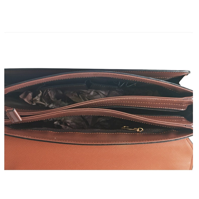 Cặp da nam khóa số