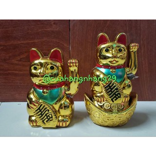 Mèo thần tài vẫy tay