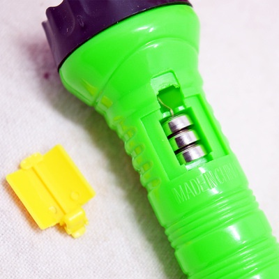 Đèn pin LED nhỏ gọn mini siêu sáng siêu nhỏ tiện dụng