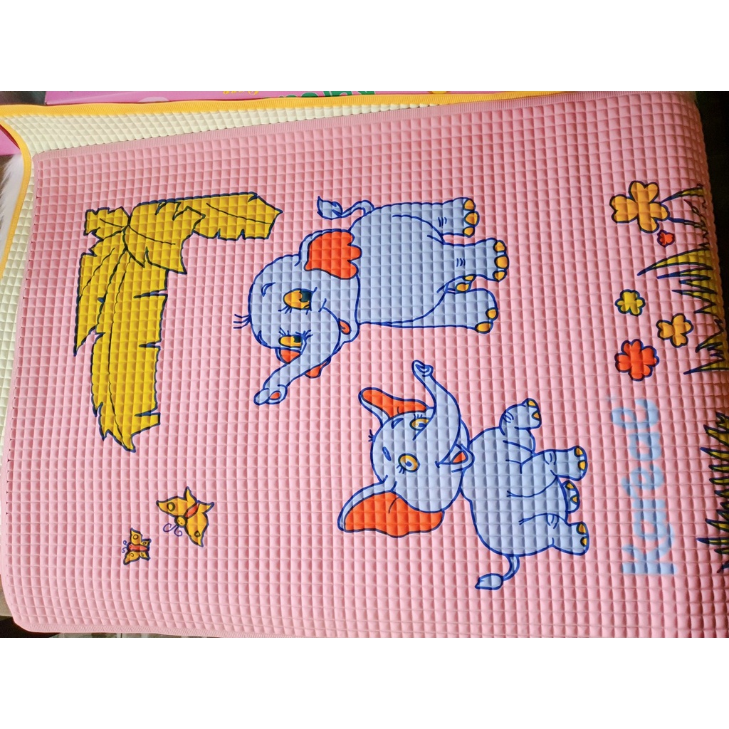 Tấm lót cao su non Kareal  chống thấm tốt cho bé size 90 x 60 cm, made in Malysia