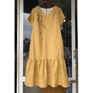 Đầm linen đuôi cá thêu hoa