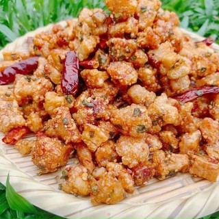 Tóp mỡ liền da sốt mắm hành hộp 250gr