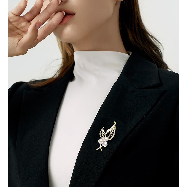 Ghim Cài Áo Hình Lá Đính Ngọc Trai Nhân Tạo Phong Cách Hàn Quốc Sang Trọng Chống Lóa
