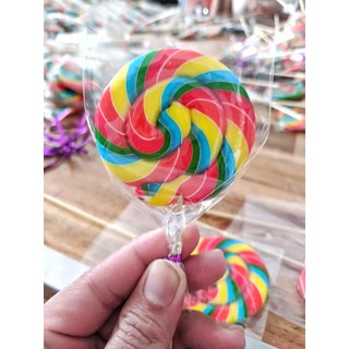 Kẹo mút tròn cầu vồng 5 màu