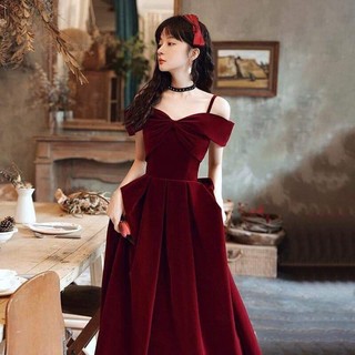 Đầm tiệc rớt vai nhung tuyết sang trọng