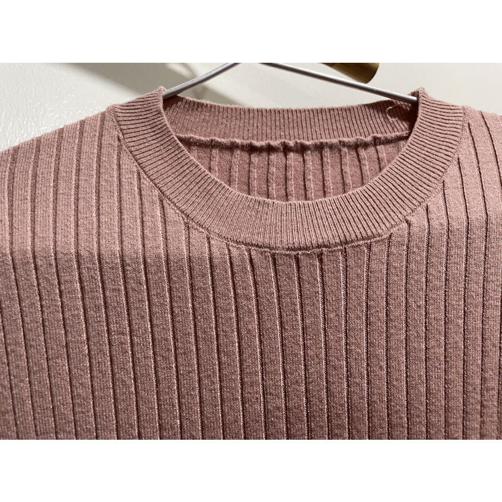 Váy len dài tay màu be