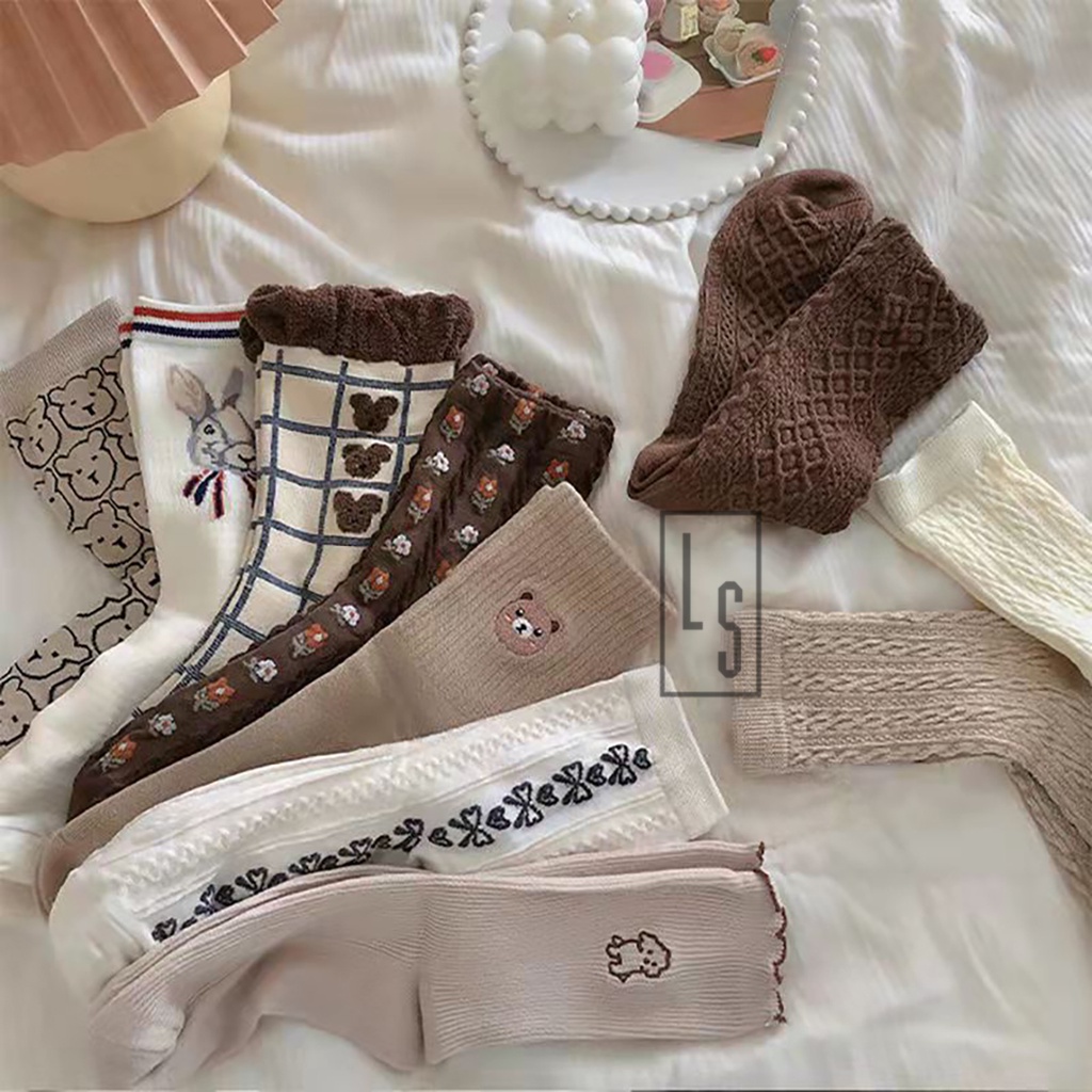 Vớ Cổ Cao Vintage Gấu Và Thỏ  - Tất Họa Tiết Gấu Và Thỏ Nâu Be Chất Mỏng