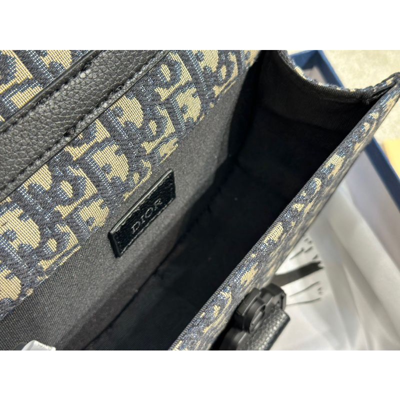 Túi đeo chéo nam D.I GALLOP sz20x16cm họa tiết canvas dáng cực khỏe khoắn