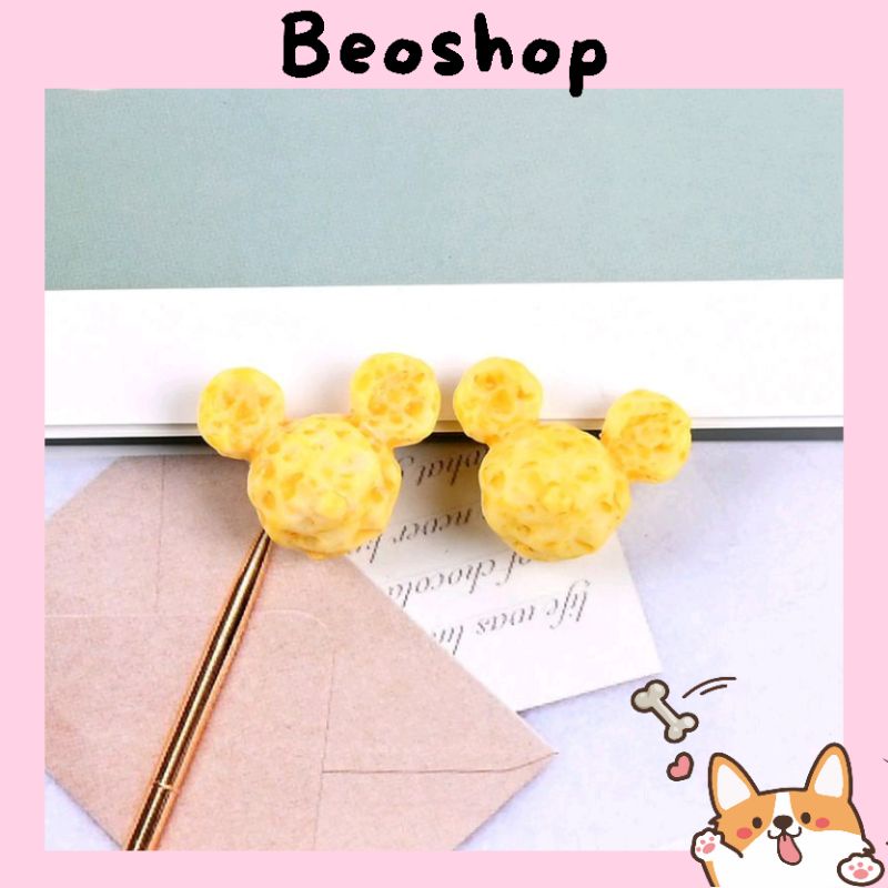 charm mickey bỏng ngô