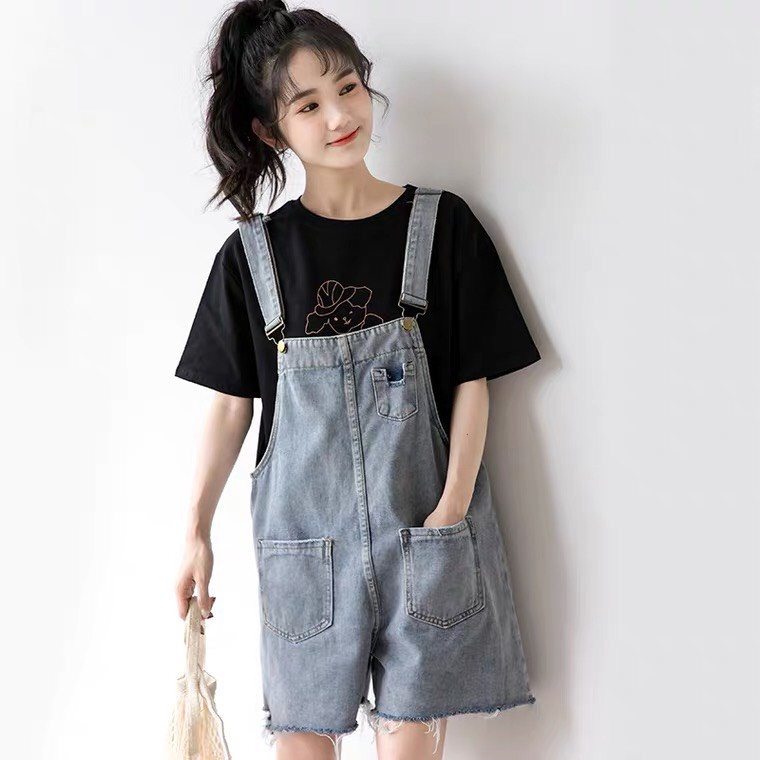 Quần yếm short jean nữ JohnsonLi phối túi rách, chất denim không giãn, vải mềm mịn