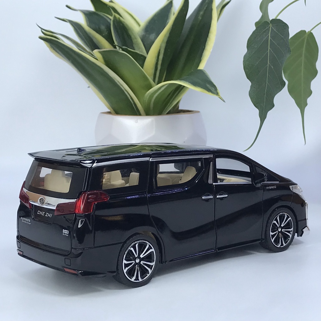 Mô hình xe ô tô Toyota Alphard tỷ lệ 1:24 bằng kim loại mẫu MPV đẳng cấp thương gia
