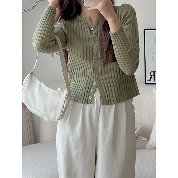 Áo len khuy L06 hàng quảng châu loại 1, áo len hách dáng basic dễ mặc dễ phối nhiều màu.