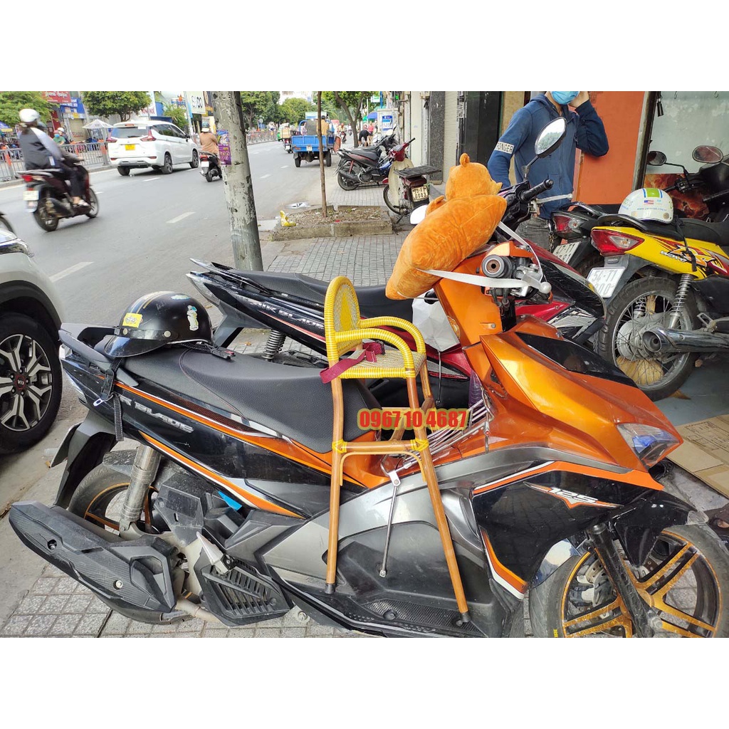 Ghế ngồi xe máy cho bé 💖 GIÁ SỈ = LẺ 💖 Xe Ga Đủ Loại, Yên Nệm, Có Tựa, An Toàn Cho Bé bằng mây