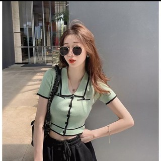 Áo viền cổ croptop 250k Màu: đen, trắng, xang lam, xanh ngọc