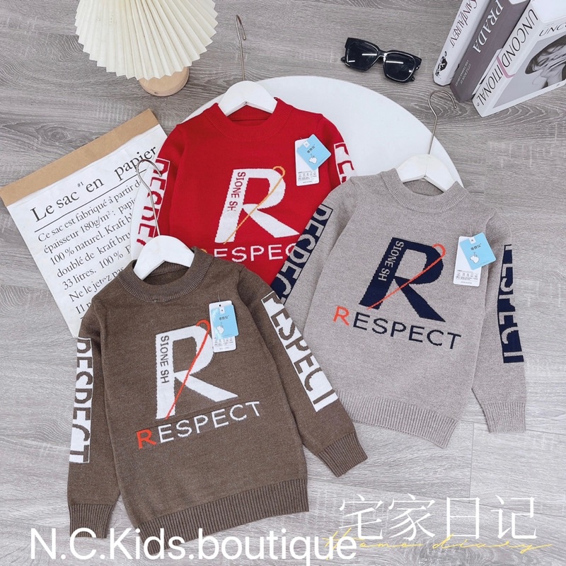 Áo len chui đầu chữ R cho bé trai