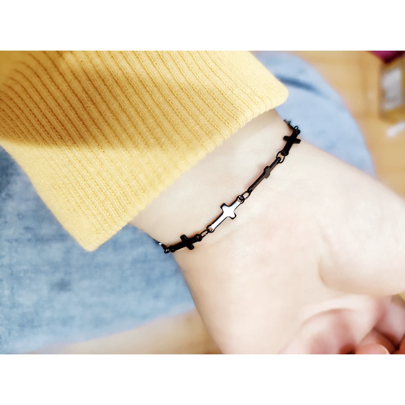 Vòng Tay Thép Titan Màu Đen Phối Mặt Thánh Giá Kích Thước 18 + 5cm Phong Cách Hip Hop Cho Nam Và Nữ